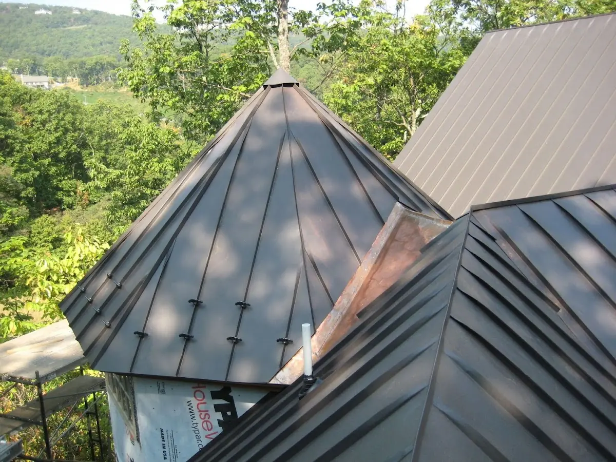 Professional Shingle Replacement & Repair by Craftsman Roofing in Glenwood